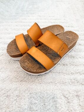 Women’s Reef Cushion Vista Hi Sandals - Size 7.5